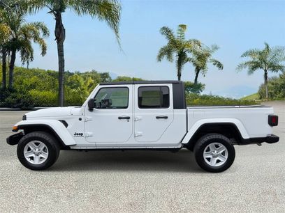 Used 2022 Jeep Gladiator Sport