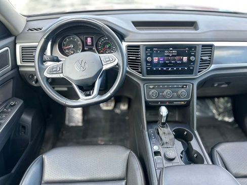 Used 2021 Volkswagen Atlas SE w/ Panoramic Sunroof Package image 11