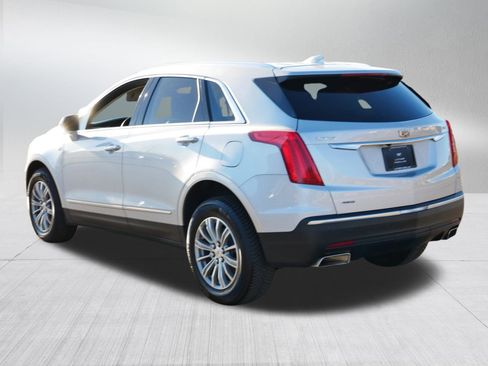 Used 2017 Cadillac XT5 Luxury w/ Driver Awareness Package image 5