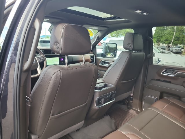 Used 2025 GMC Sierra 2500 Denali w/ Denali Reserve Package AWD/4WD image 12