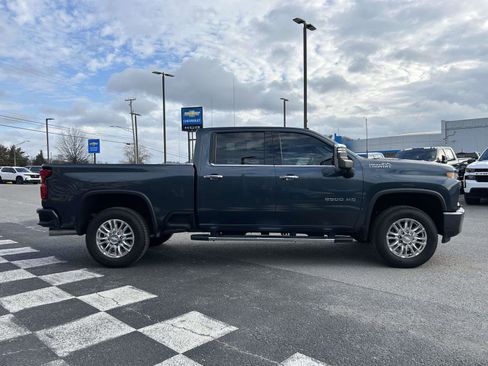 Used 2020 Chevrolet Silverado 2500 High Country w/ Z71 Off-Road Package image 2