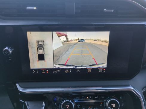 Used 2025 GMC Sierra 1500 Denali Ultimate image 9