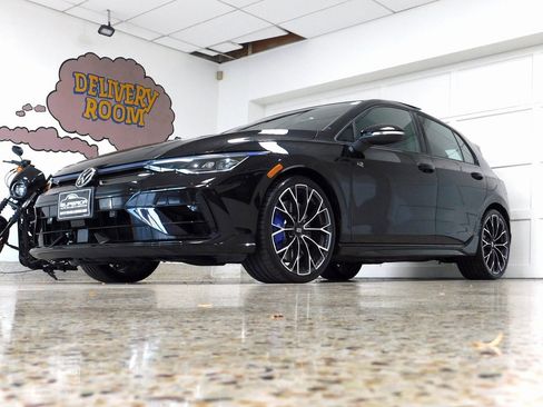 Used 2025 Volkswagen Golf image 7