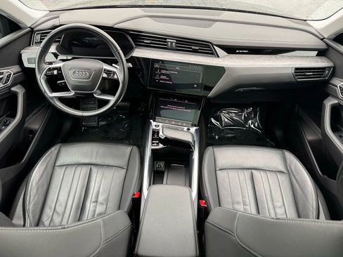 Used 2021 Audi e-tron Premium w/ Towing Package image 21