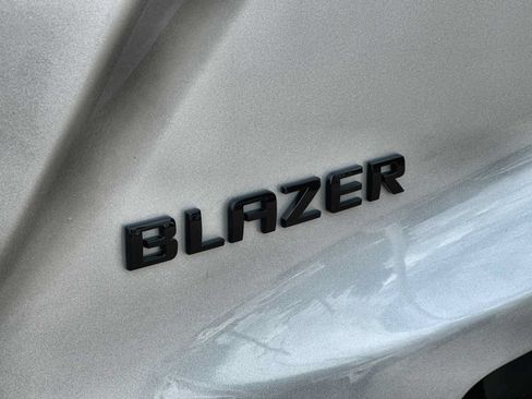 Used 2021 Chevrolet Blazer RS w/ Enhanced Convenience Package FWD image 16
