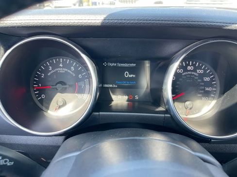 Used 2023 Ford Mustang Premium image 13