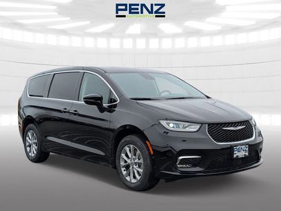 Used 2024 Chrysler Pacifica Touring-L