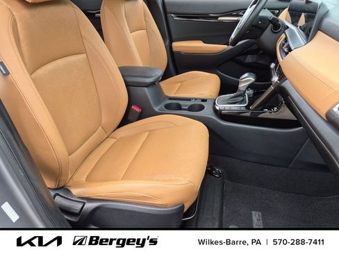 Certified 2024 Kia Seltos SX w/ SX Sunroof Package AWD/4WD image 28