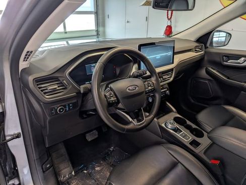 Used 2024 Ford Escape Platinum AWD/4WD image 10