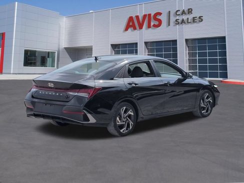 Used 2025 Hyundai Elantra SEL FWD image 6
