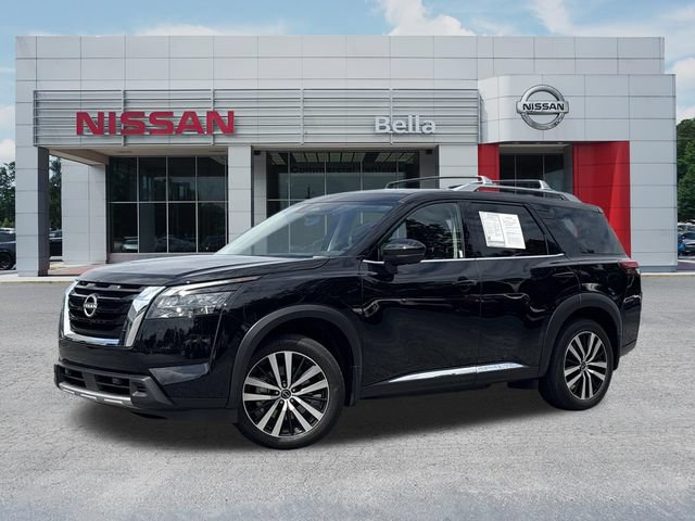 Certified 2025 Nissan Pathfinder Platinum w/ Cargo Package FWD image 1