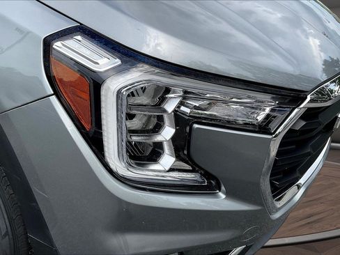 Used 2024 GMC Terrain SLE FWD image 35