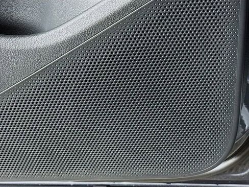 New 2026 Volkswagen Tiguan SE image 26