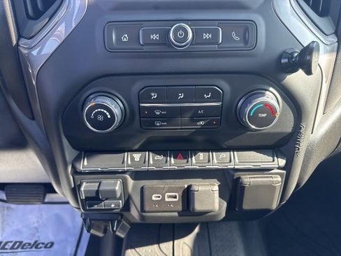 Certified 2022 Chevrolet Silverado 2500 Custom w/ Custom Value Package image 23