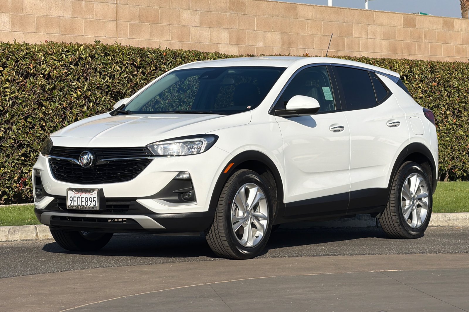 Used 2023 Buick Encore GX Preferred w/ Cold Weather Comfort Package FWD image 8