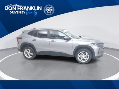 Used 2024 Chevrolet Trax LS w/ LS Convenience Package