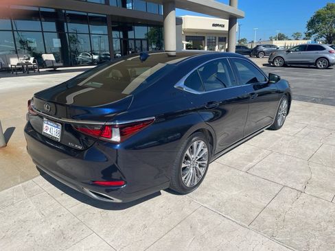 Used 2020 Lexus ES 350 w/ Premium Package FWD image 3