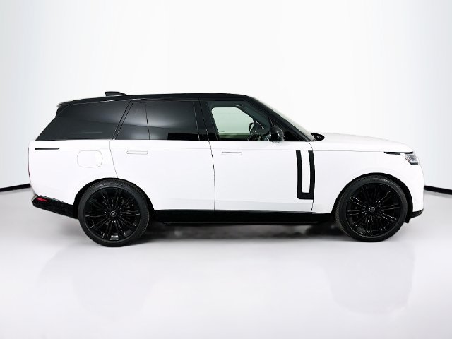 Used 2025 Land Rover Range Rover Autobiography AWD/4WD image 4