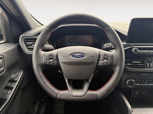Used 2025 Ford Escape ST-Line Select AWD/4WD image 12