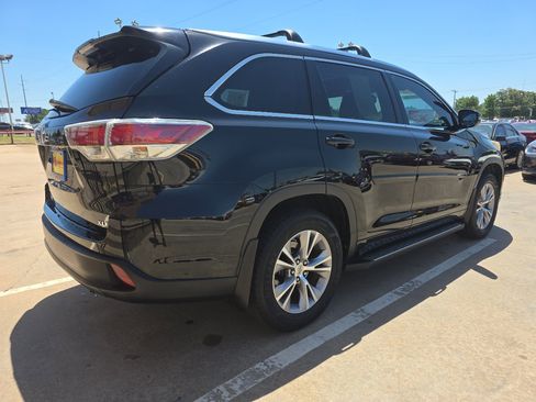 Used 2015 Toyota Highlander XLE image 5