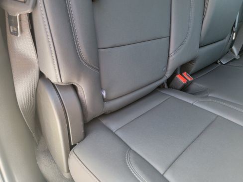 Used 2026 Chevrolet Silverado 1500 LT w/ Leather Package image 11