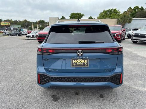 New 2026 Volkswagen Tiguan SEL R-Line AWD/4WD image 7