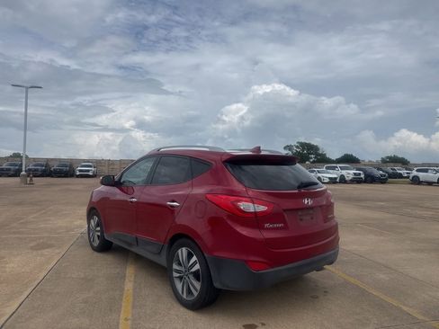 Used 2015 Hyundai Tucson Limited w/ Option Group 03 FWD image 13