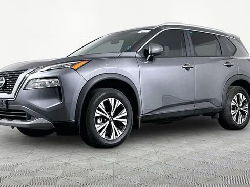 Used 2022 Nissan Rogue SV w/ SV Premium Package FWD image 1
