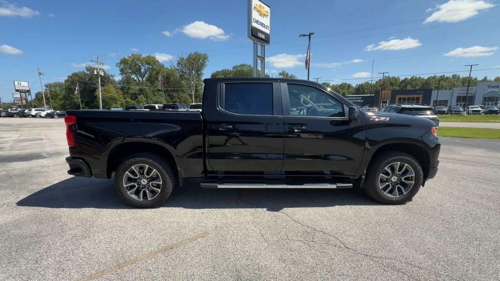 Used 2023 Chevrolet Silverado 1500 RST w/ Z71 Off-Road Package AWD/4WD image 9