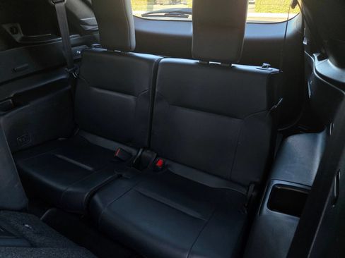 Used 2024 Mitsubishi Outlander SE Black Edition FWD image 12