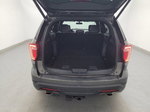 Used 2018 Ford Explorer XLT w/ Equipment Group 202A AWD/4WD image 29