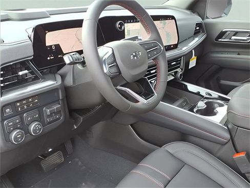 New 2026 Chevrolet Suburban RST image 8