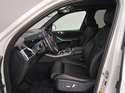 Certified 2024 BMW X5 xDrive40i w/ Premium Package AWD/4WD image 3