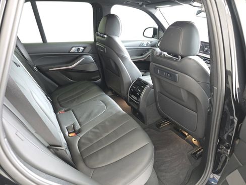 Used 2020 BMW X5 xDrive40i w/ M Sport Package image 12