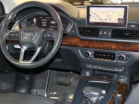 Used 2018 Audi Q5 2.0T Premium AWD/4WD image 21