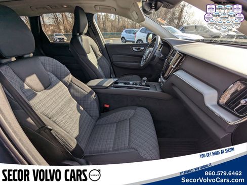 Certified 2024 Volvo XC60 B5 Core w/ Protection Package Premier image 22