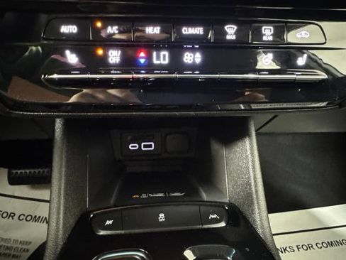 Used 2023 Chevrolet Bolt LT w/ Infotainment Package FWD image 15