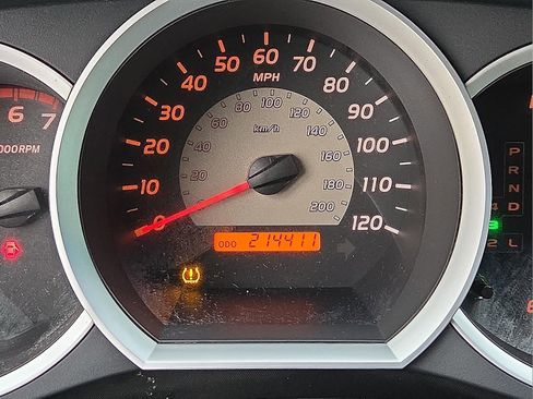 Used 2006 Toyota Tacoma PreRunner RWD image 23