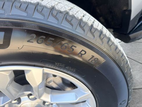 Used 2025 Chevrolet Tahoe LT AWD/4WD image 37