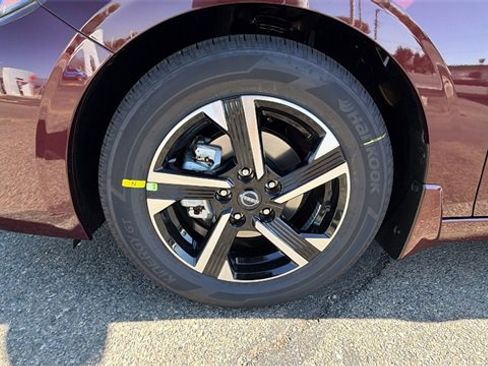 New 2025 Nissan Sentra SV w/ Trunk Package image 10