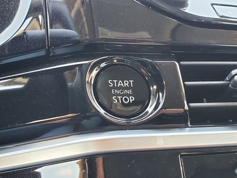 New 2025 Nissan Pathfinder SL w/ Cargo Package image 30