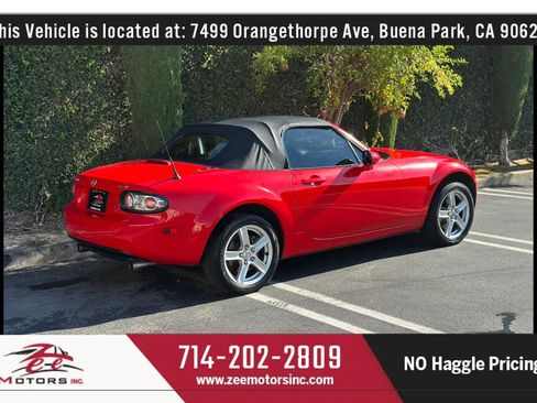 Used 2006 MAZDA MX-5 Miata Touring RWD image 8