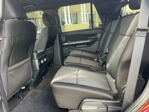 Used 2021 Ford Expedition XLT image 9