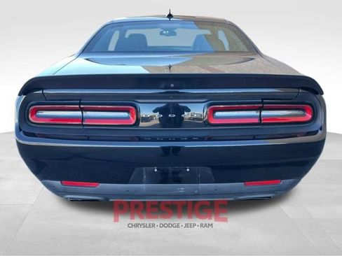 Used 2021 Dodge Challenger SRT Hellcat image 10