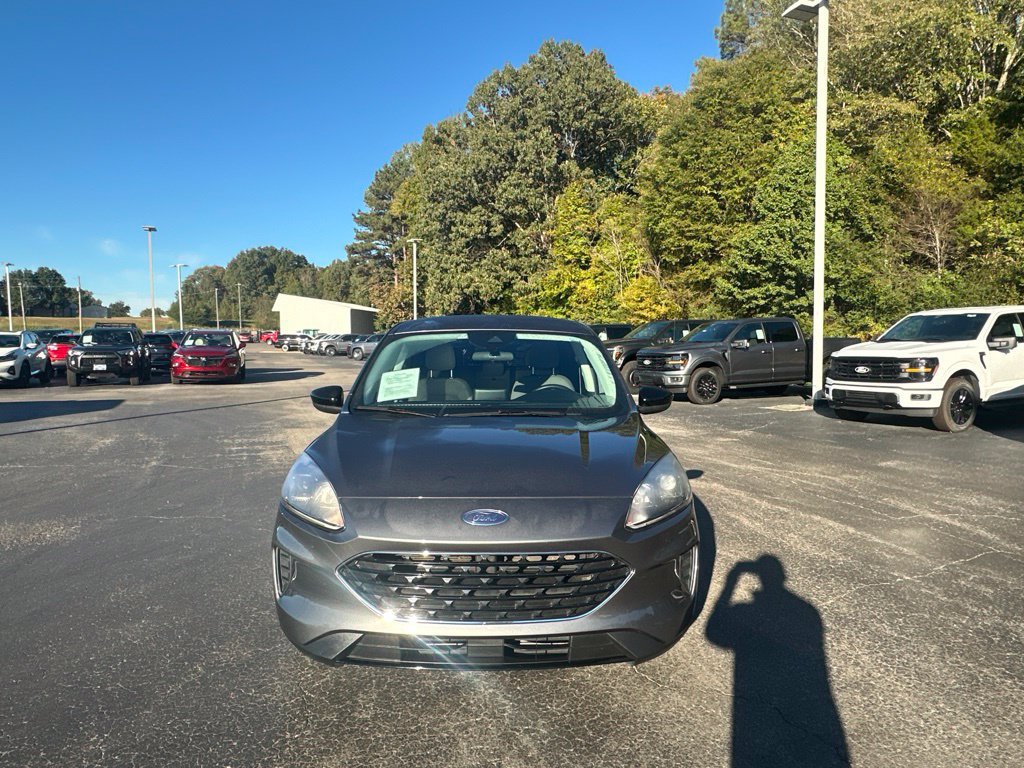 Used 2022 Ford Escape SE w/ SE Sport Appearance Package FWD image 9