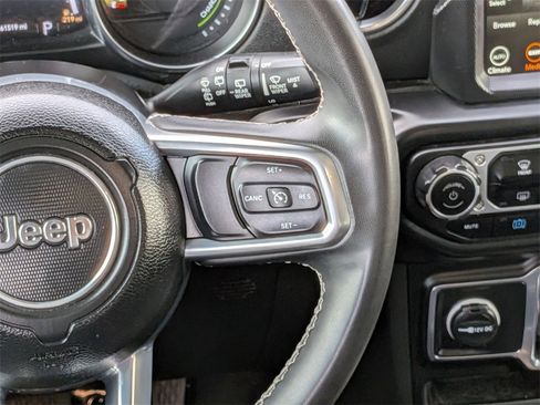 Used 2023 Jeep Wrangler Unlimited Sahara image 19