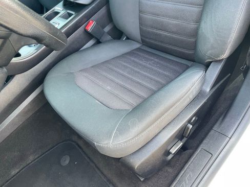 Used 2020 Ford Fusion SE AWD/4WD image 23