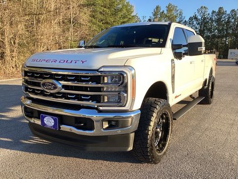 Used 2023 Ford F250 Lariat w/ Lariat Ultimate Package image 3