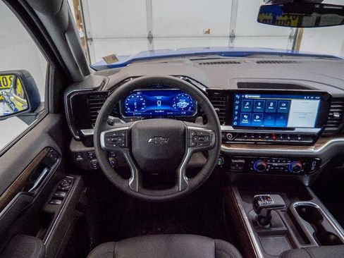 New 2025 Chevrolet Silverado 1500 RST w/ Z71 Off-Road Package AWD/4WD image 23