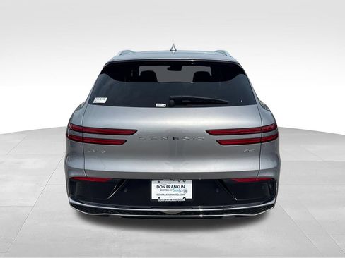 Used 2026 Genesis GV70 2.5T AWD/4WD image 4